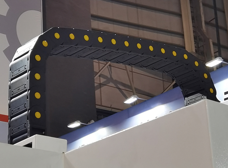 1729154896738103.jpg 加強(qiáng)型拖鏈應(yīng)用2.jpg